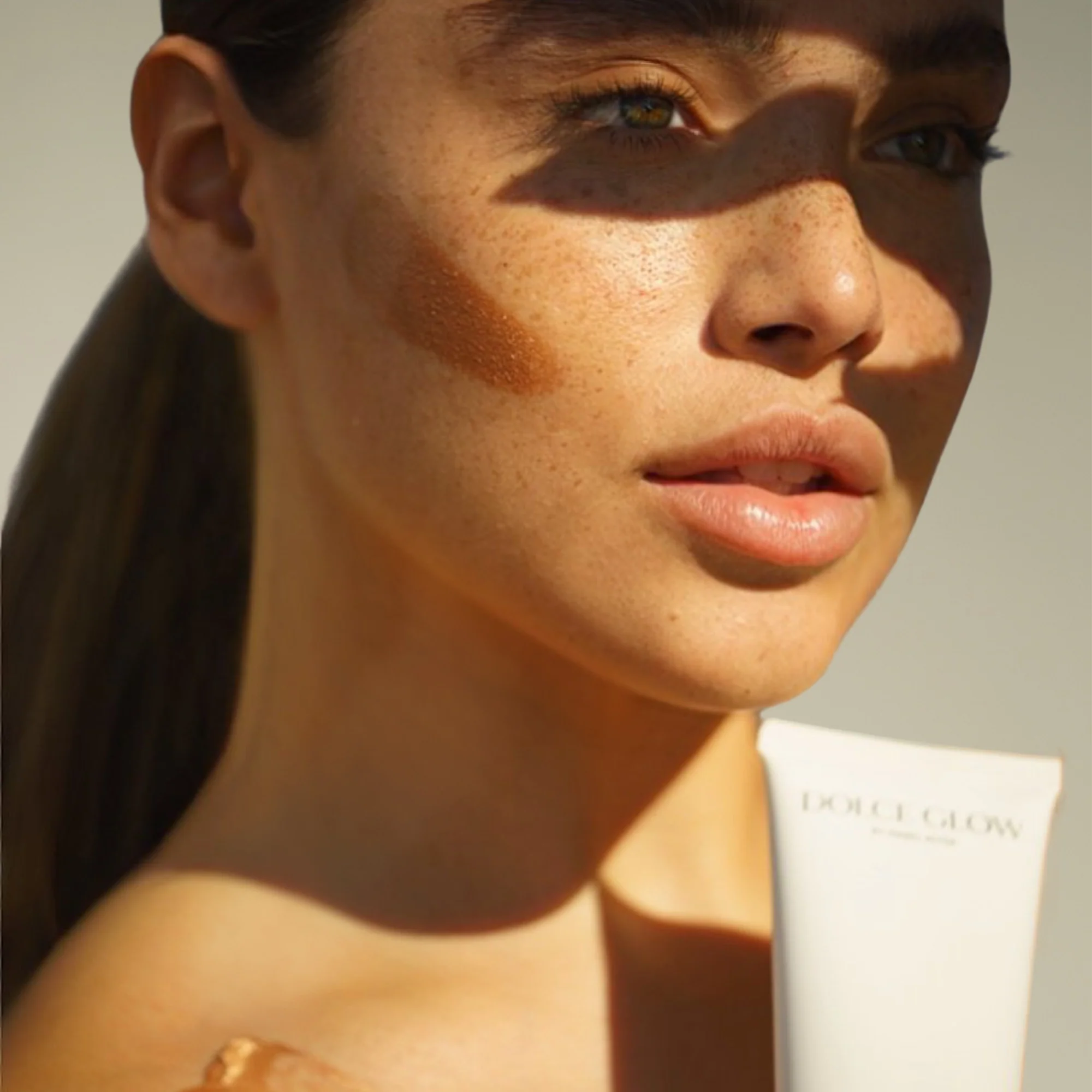 Mia Instant Body Glow Mini (Travel Size) - Image 8